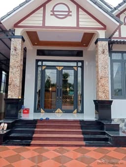 Vệ sinh nhà mới xây tại Km17, Krông Pắc